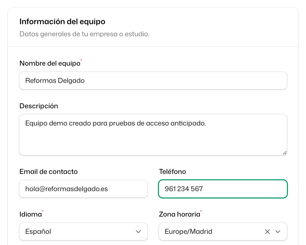 El bloque «Información del equipo», con «Nombre del equipo», «Email de contacto», «Teléfono» e «Idioma»