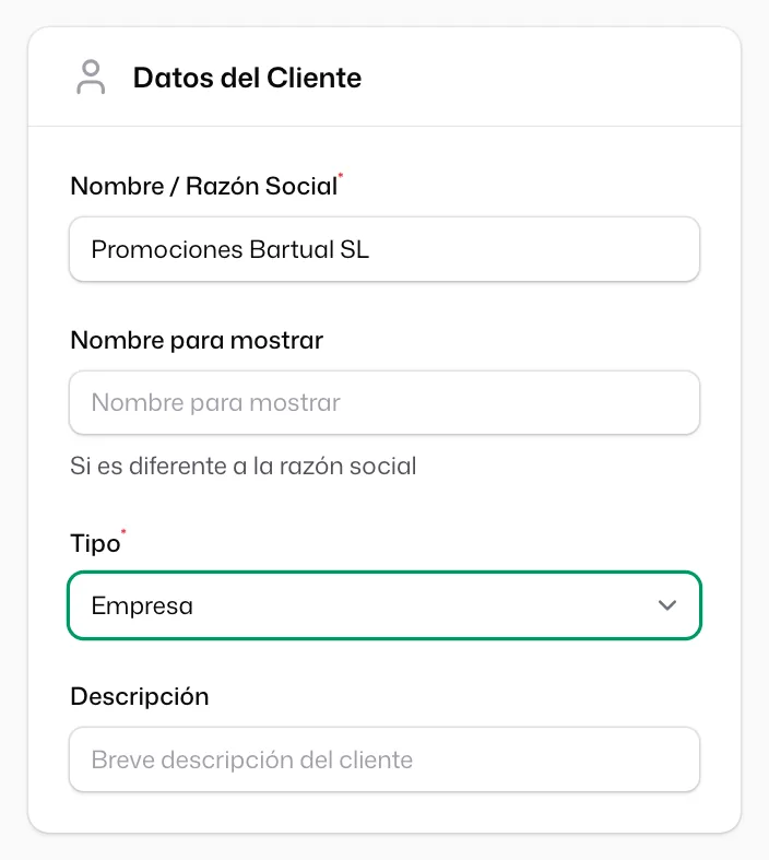 El bloque «Datos del Cliente», con «Nombre / Razón Social» rellenado y «Empresa» elegido en «Tipo»