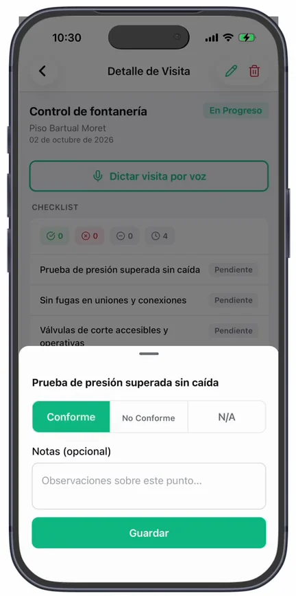 La ficha de un punto de control: «Conforme», «No Conforme» y «N/A», el campo «Notas (opcional)» y el botón «Guardar»