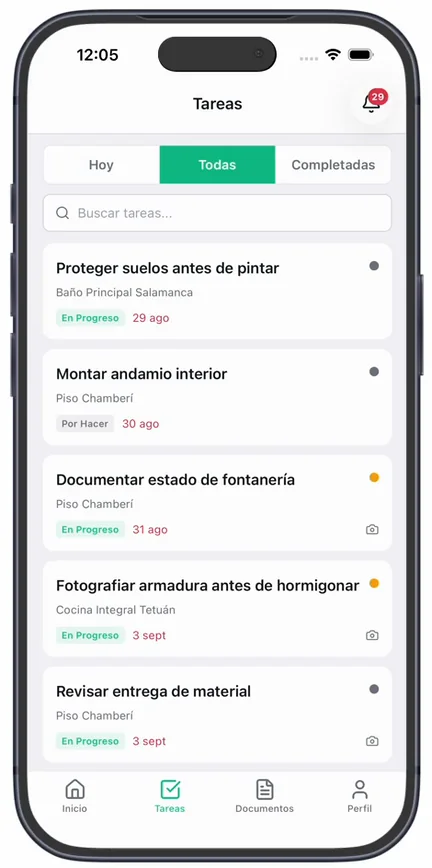 La pestaña «Tareas» de un operario, con los filtros «Hoy», «Todas» y «Completadas», el buscador y cada tarea con su obra, su estado («En Progreso», «Por Hacer») y su fecha