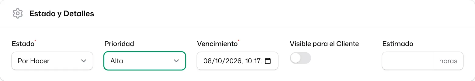 La sección «Estado y Detalles» con «Estado» en «Por Hacer», «Prioridad» «Alta», el «Vencimiento», el interruptor «Visible para el Cliente» apagado y «Estimado» en horas