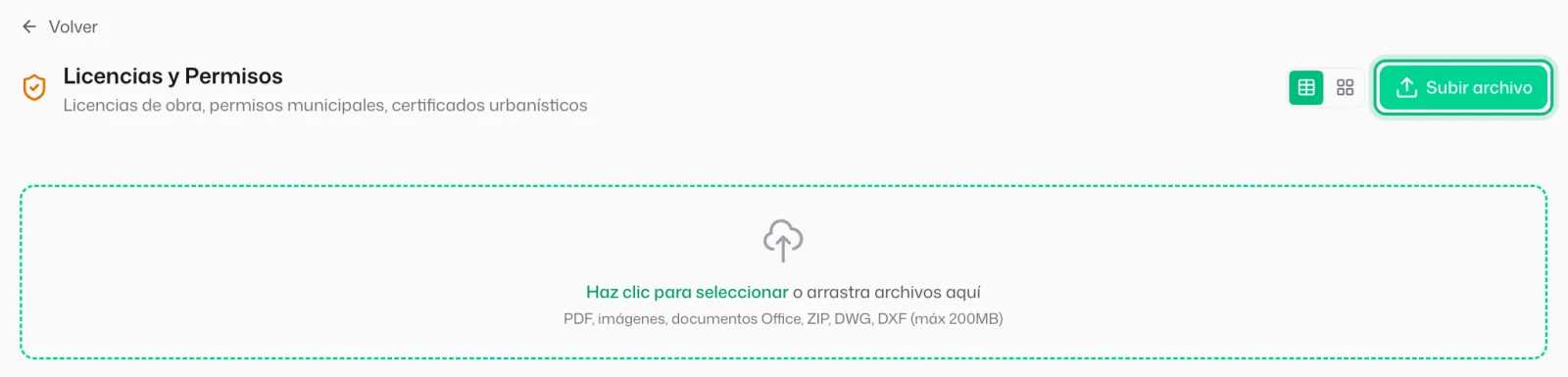Dentro de «Licencias y Permisos»: el botón «Subir archivo» y la zona para arrastrar archivos o «Haz clic para seleccionar»