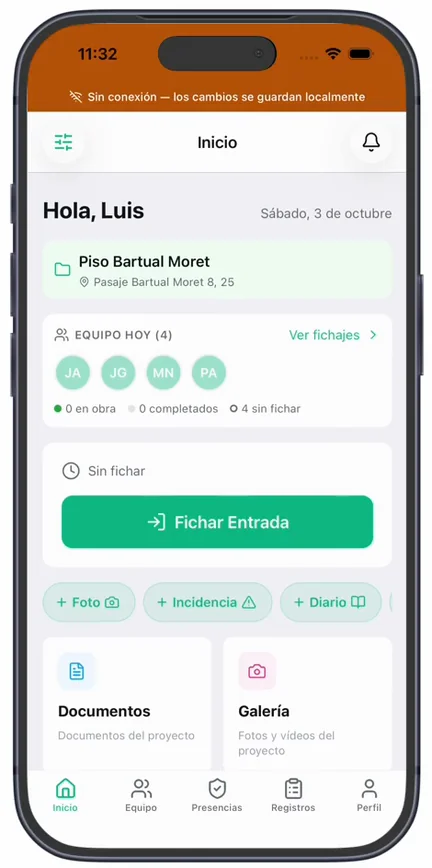 El inicio de la app con la franja naranja «Sin conexión — los cambios se guardan localmente» arriba